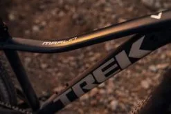 TREK BIKES VTT TREK MARLIN 7 2ème Génération SHIMANO DEORE NAVY TAILLE M -BMX Soldes TK20 Marlin 38 big