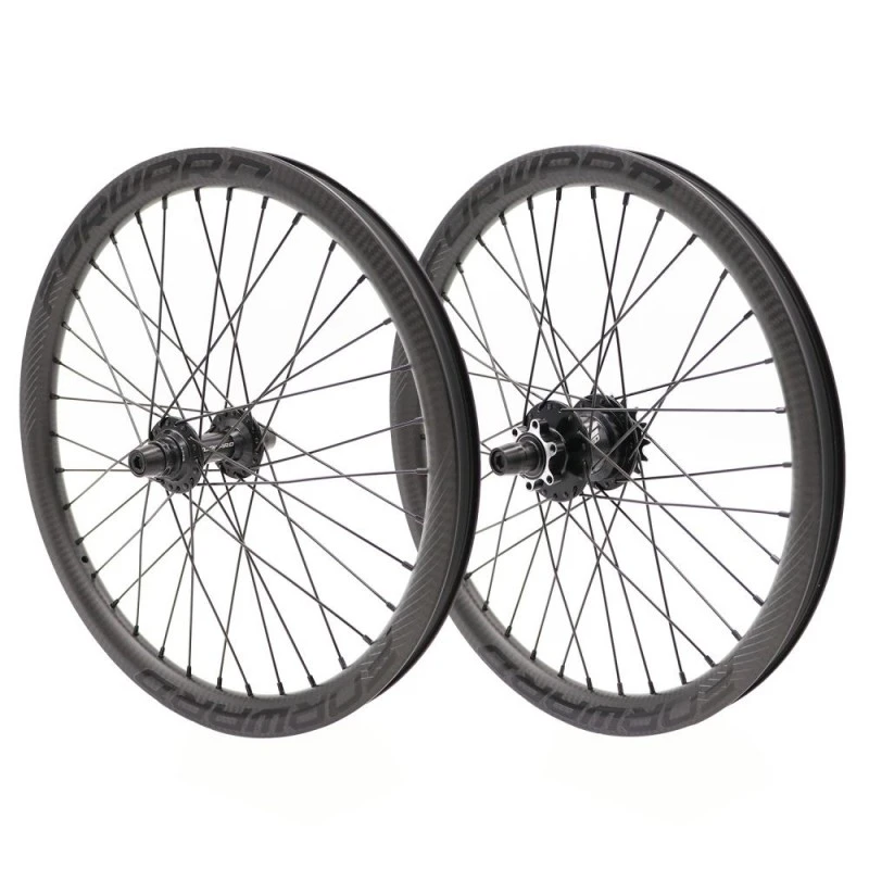 PAIRE DE ROUES FORWARD JOYRIDE V2 CARBONE - PRO 36H - DISC - 10MM 3 PAIRE DE ROUES FORWARD JOYRIDE V2 CARBONE - PRO 36H - DISC - 10MM