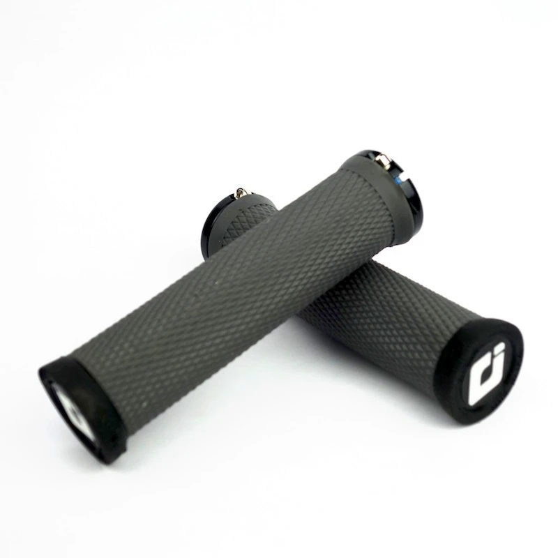 POIGNEE ODI ELITE MOTION NO FLANGE LOCK ON 130 MM GRAPHITE 3 POIGNEE ODI ELITE MOTION NO FLANGE LOCK ON 130 MM GRAPHITE