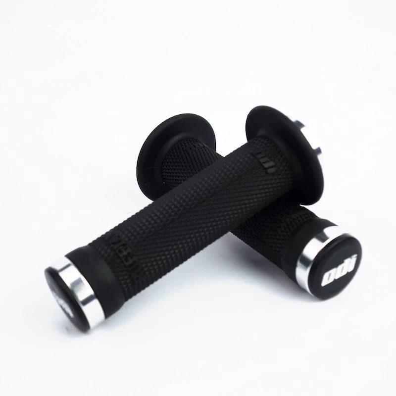 POIGNEES ODI BMX RUFFIAN FLANGE LOCK ON 143 MM BLACKGRIP SILVER 3 POIGNEES ODI BMX RUFFIAN FLANGE LOCK ON 143 MM BLACKGRIP SILVER